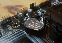 Tiszta víz és szén-dioxid: Kínai kutatók áttörése forradalmasítja a lítium-akkumulátorok újrahasznosítását lítium