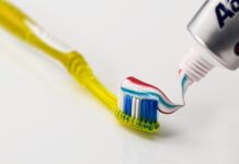 Tiszta mosoly, tiszta környezet: a fogkrémes tubusok is újrahasznosításra kerülnek fogkrémes tubus