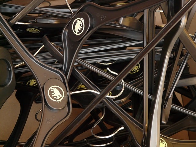 hangers-vállfa vállfa; vállfák; hangers