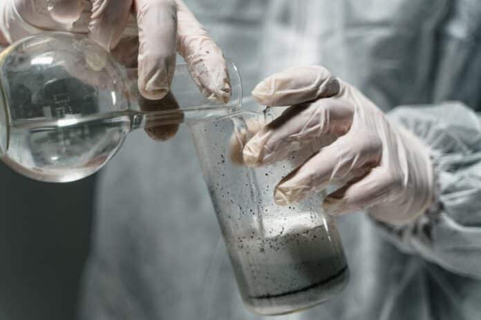 pfas-vegyületek; PFAS-containing
