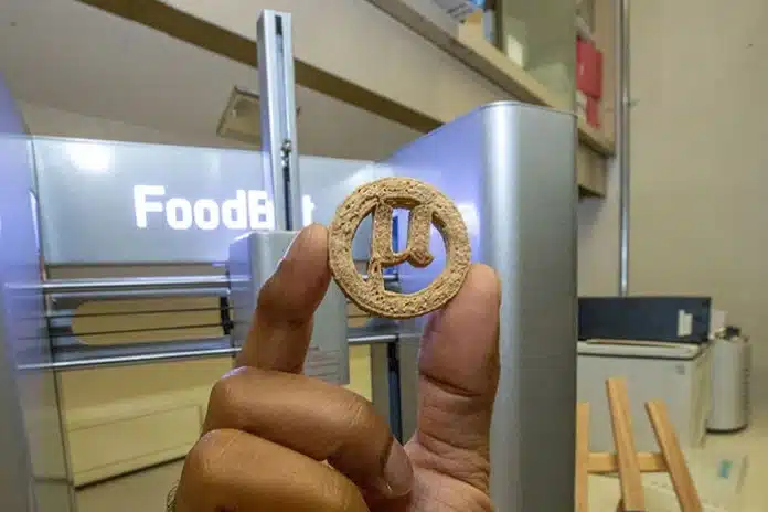 műanyag hulladékból keksz; cookie from plastic waste