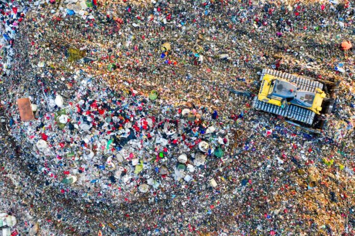 guineai hulladéklerakó omlás; Guinea landfill landslide