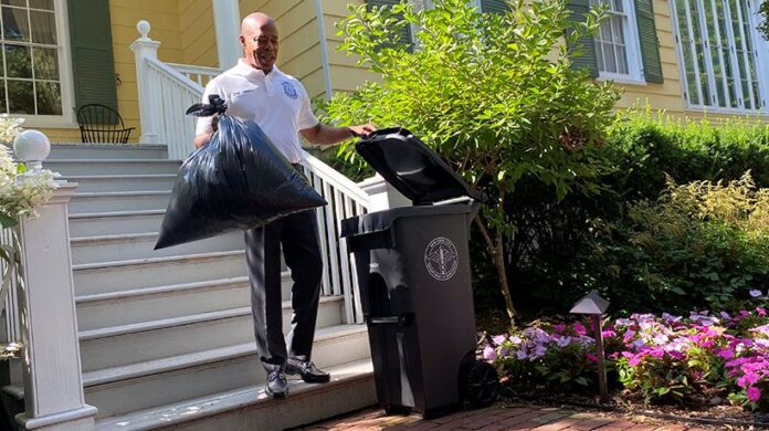 kötelező kukahasználat; official NYC Bins