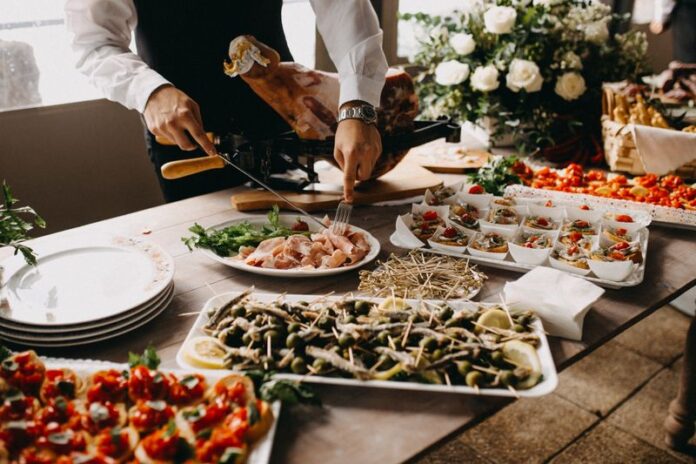 plastic-free public procurement; műanyagmentes közbeszerzés